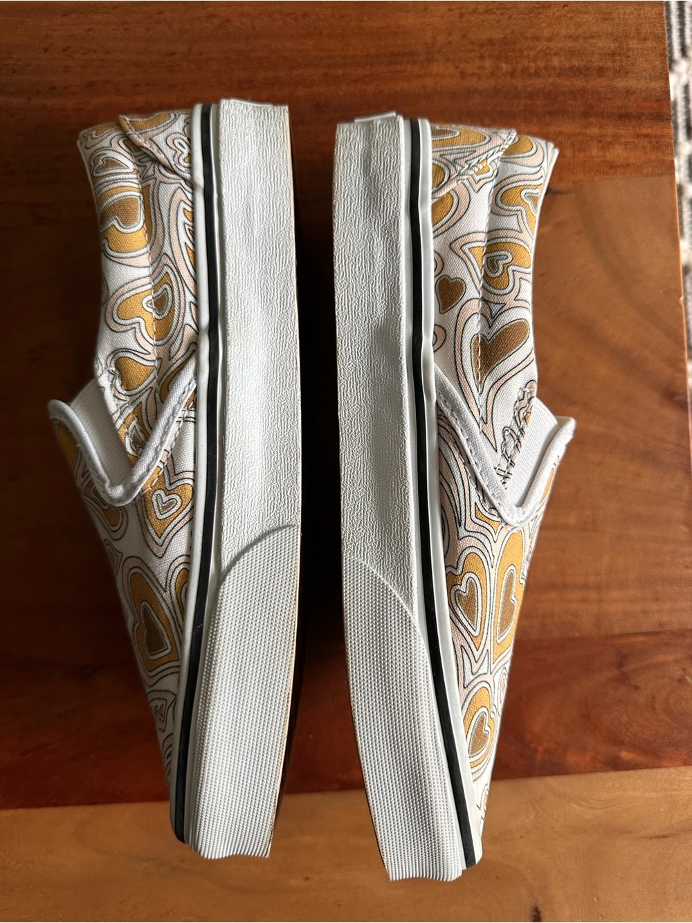 Vans Heart Slip-On Sneakers women’s 6.5 - Picture 3 of 10